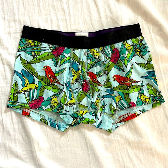 🆕 MeUndies 3 Pack of Mens Trunks Size Medium Multicolor/Designs - Picture 2 of 5